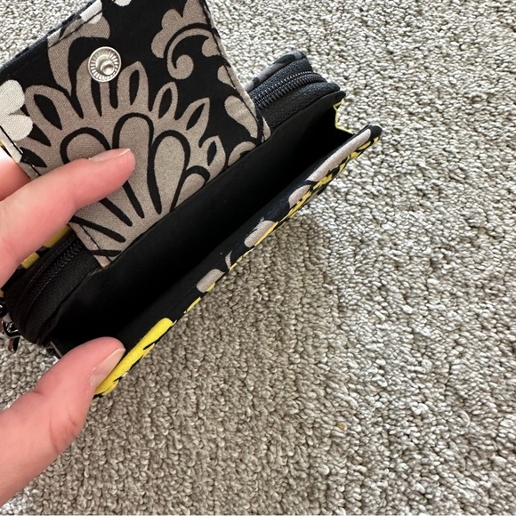 VERA BRADLEY— Smartphone Wristlet Wallet Baroque - Picture 3 of 7